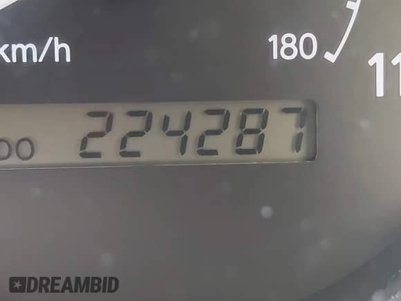 2001 Chevrolet Prizm z VIN 1Y1SK52871Z415361, wystawiony jako IAAI lot #42741147 z przebiegiem 224 287 mil mil oraz . Historia ofert i sprzedaży dostępna na DreamBid. Obrazek 15.