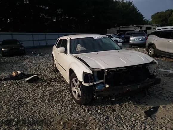2008 Dodge Magnum SXT with VIN 2D4FV37V68H242364, listed as a Copart auction lot 67796624 with 232,497 mi miles and Salvage title. Bid and sale history available at DreamBid. Image 11.