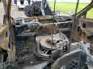 2017 BMW M3 z VIN WBS8M9C59H5G84768, wystawiony jako Copart lot #71323284 z przebiegiem Nie podano mil oraz Nie do naprawy • Non repairable. Historia ofert i sprzedaży dostępna na DreamBid. Obrazek 8.