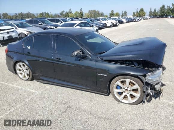 2016 BMW M3 с VIN WBS8M9C57G5D31217, выставлен на аукционе Copart как лот 56387555 с пробегом Не указан миль и Списание • Salvage title. История ставок и продаж доступна на DreamBid. Изображение 4.