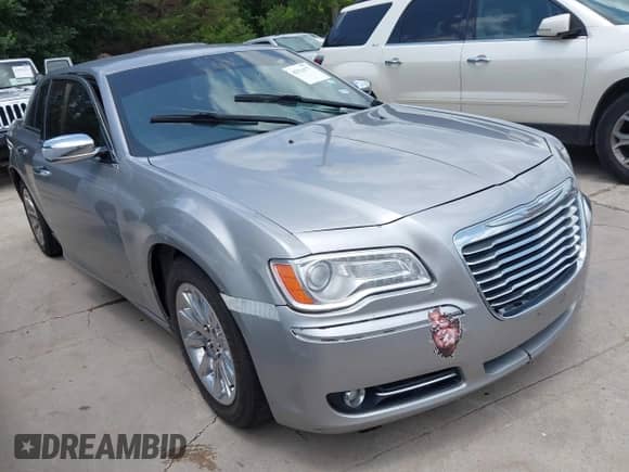 2013 Chrysler 300 C с VIN 2C3CCAEG2DH606373, выставлен на аукционе IAAI как лот 42533677 с пробегом 188 303 миль миль и . История ставок и продаж доступна на DreamBid. Изображение 1.