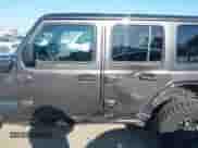 2024 Jeep Wrangler Sport S z VIN 1C4RJXN60RW317474, wystawiony jako IAAI lot #42300146 z przebiegiem 3 633 mil mil oraz . Historia ofert i sprzedaży dostępna na DreamBid. Obrazek 15.