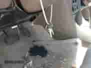 1997 Toyota Camry LE z VIN 4T1BG22K4VU063869, wystawiony jako IAAI lot #42274011 z przebiegiem Nie podano mil oraz . Historia ofert i sprzedaży dostępna na DreamBid. Obrazek 11.