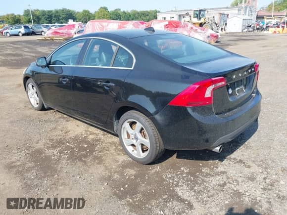 2012 Volvo S60 T5 с VIN YV1622FS4C2119147, выставлен на аукционе IAAI как лот 43239923 с пробегом 171 696 миль миль и . История ставок и продаж доступна на DreamBid. Изображение 3.