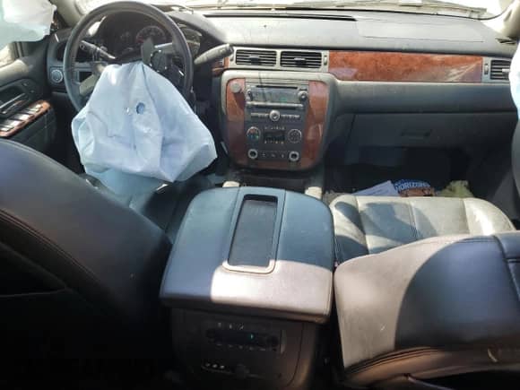 2012 Chevrolet Tahoe LT with VIN 1GNSCBE07CR224281, listed as a Copart auction lot 69745975 with 203,618 mi miles and Salvage title. Bid and sale history available at DreamBid. Image 8.