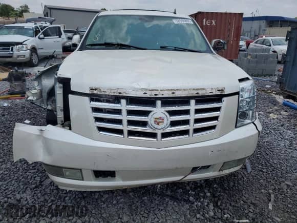 2009 Cadillac Escalade z VIN 1GYFC23209R190573, wystawiony jako Copart lot #58998865 z przebiegiem 167 019 mil mil oraz Szkoda całkowita • Salvage title. Historia ofert i sprzedaży dostępna na DreamBid. Obrazek 5.