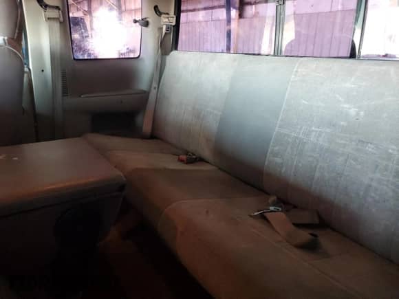 1996 Dodge 1500 z VIN 3B7HC13Y8TG179552, wystawiony jako Copart lot #90665965 z przebiegiem 127 706 mil mil oraz Szkoda całkowita • Salvage title. Historia ofert i sprzedaży dostępna na DreamBid. Obrazek 10.