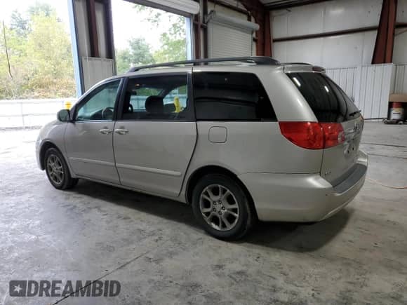 2006 Toyota Sienna XLE z VIN 5TDZA22C26S480054, wystawiony jako Copart lot #82461025 z przebiegiem 251 291 mil mil oraz Czysty tytuł • Clean title. Historia ofert i sprzedaży dostępna na DreamBid. Obrazek 2.