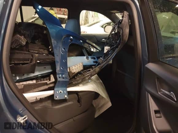 2025 Chevrolet Equinox FWD LT с VIN 3GNAXHEG5SL110057, выставлен на аукционе IAAI как лот 41311218 с пробегом 3 006 миль миль и . История ставок и продаж доступна на DreamBid. Изображение 8.