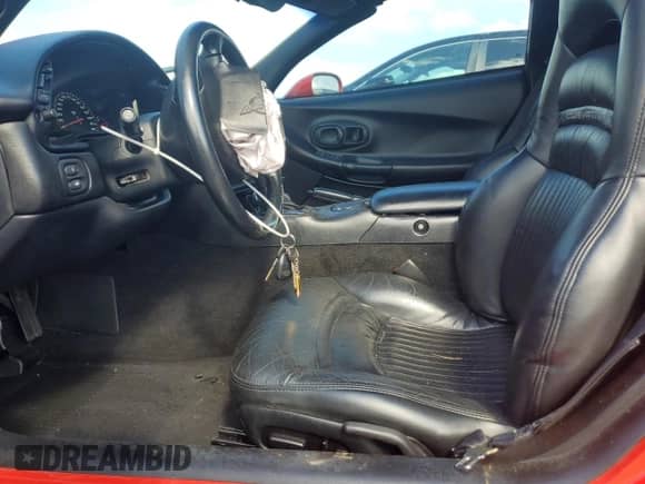 1999 Chevrolet Corvette с VIN 1G1YY22G8X5114593, выставлен на аукционе Copart как лот 68314625 с пробегом 64 599 миль миль и Списание • Salvage title. История ставок и продаж доступна на DreamBid. Изображение 7.