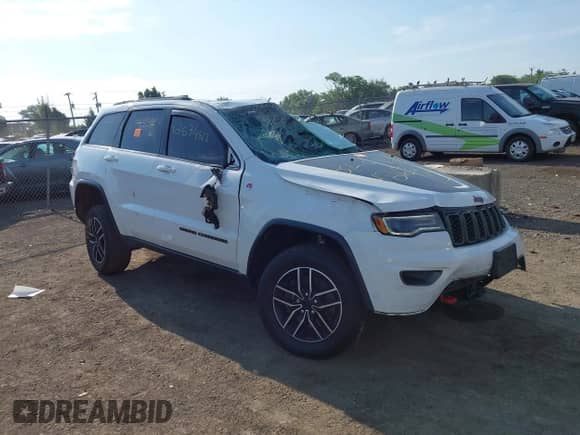 2019 Jeep Grand Cherokee Trailhawk z VIN 1C4RJFLT5KC849653, wystawiony jako IAAI lot #42634813 z przebiegiem 160 722 mil mil oraz . Historia ofert i sprzedaży dostępna na DreamBid. Obrazek 1.