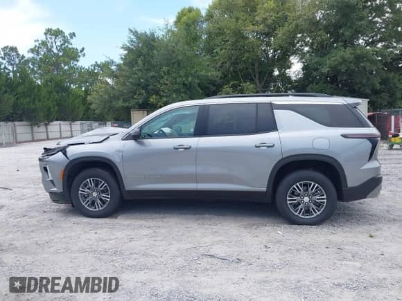 2025 Chevrolet Traverse FWD LT with VIN 1GNERGRS4SJ158614, listed as a IAAI auction lot 42856594 with 7,295 mi miles and . Bid and sale history available at DreamBid. Image 14.