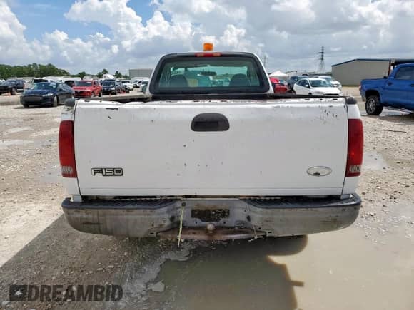 2003 Ford F-150 XL с VIN 1FTRF17WX3NA39532, выставлен на аукционе Copart как лот 84034235 с пробегом Не указан миль и Чистый • Clean title. История ставок и продаж доступна на DreamBid. Изображение 6.