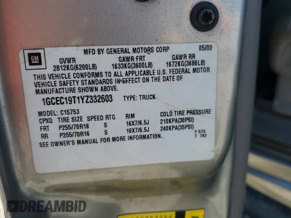 2000 Chevrolet Silverado 1500 LS with VIN 1GCEC19T1YZ332603, listed as a Copart auction lot 85930865 with 220,387 mi miles and Salvage title. Bid and sale history available at DreamBid. Image 12.