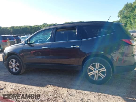 2015 Chevrolet Traverse LT с VIN 1GNKRGKD3FJ163369, выставлен на аукционе IAAI как лот 43073522 с пробегом 146 591 миль миль и . История ставок и продаж доступна на DreamBid. Изображение 14.