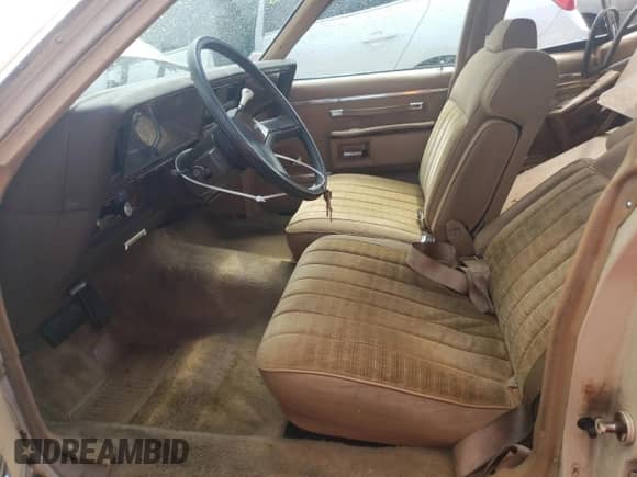 1982 Chevrolet Caprice с VIN 2G1AN35HXC1237392, выставлен на аукционе Copart как лот 69453243 с пробегом 31 492 миль миль и Списание • Salvage title. История ставок и продаж доступна на DreamBid. Изображение 7.