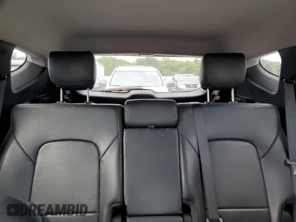 2015 Hyundai Santa Fe с VIN 5XYZU3LA3FG275656, выставлен на аукционе Copart как лот 84210415 с пробегом 112 009 миль миль и Чистый • Clean title. История ставок и продаж доступна на DreamBid. Изображение 10.