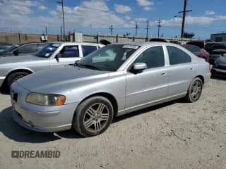 2008 Volvo S60 2.5T с VIN YV1RS592X82673794, выставлен на аукционе Copart как лот 80329265 с пробегом Не указан миль и Чистый • Clean title. История ставок и продаж доступна на DreamBid. Изображение 1.