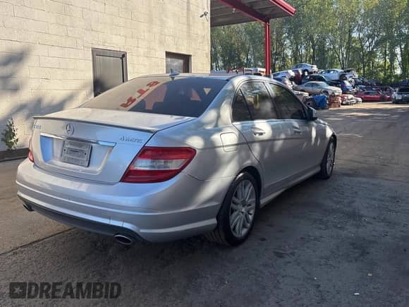 2008 Mercedes-Benz C 300 Sport с VIN WDDGF81X98F107067, выставлен на аукционе Copart как лот 82118905 с пробегом 227 333 миль миль и Чистый • Clean title. История ставок и продаж доступна на DreamBid. Изображение 4.