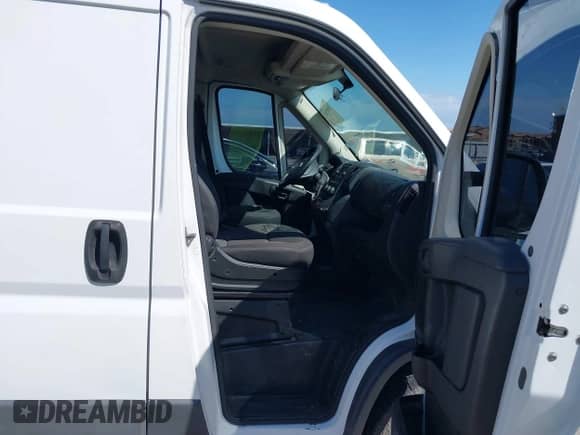 2015 Ram ProMaster Cargo with VIN 3C6TRVNG2FE519757, listed as a IAAI auction lot 42092833 with 166,312 mi miles and . Bid and sale history available at DreamBid. Image 5.