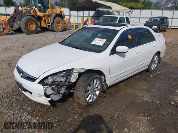 2007 Honda Accord EX-L with VIN 1HGCM66557A009032, listed as a IAAI auction lot 43389400 with 244,444 mi miles and . Bid and sale history available at DreamBid. Image 2.