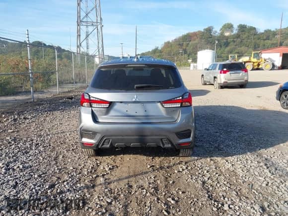 2022 Mitsubishi Outlander ES with VIN JA4ARUAU0NU021573, listed as a IAAI auction lot 43350069 with 47,867 mi miles and . Bid and sale history available at DreamBid. Image 17.