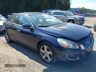 2013 Volvo S60 T5 с VIN YV1612FH9D2178834, выставлен на аукционе IAAI как лот 42731446 с пробегом 152 762 миль миль и . История ставок и продаж доступна на DreamBid. Изображение 1.