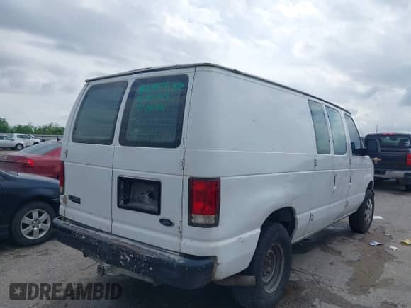 2005 Ford Econoline Cargo z VIN 1FTSE34L15HB24576, wystawiony jako IAAI lot #42101533 z przebiegiem 446 313 mil mil oraz . Historia ofert i sprzedaży dostępna na DreamBid. Obrazek 4.