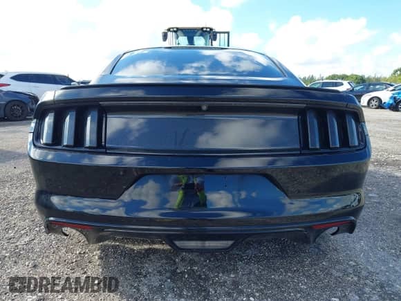 2015 Ford Mustang V6 с VIN 1FA6P8AMXF5314794, выставлен на аукционе IAAI как лот 43227792 с пробегом 93 826 миль миль и . История ставок и продаж доступна на DreamBid. Изображение 16.