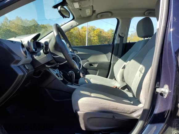 2015 Chevrolet Sonic LS with VIN 1G1JA5SG5F4161401, listed as a Copart auction lot 86848125 with 94,799 mi miles and Salvage title. Bid and sale history available at DreamBid. Image 7.