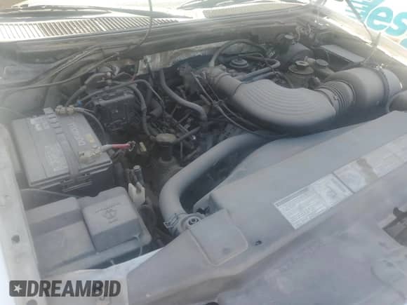 2000 Ford F-150 XL z VIN 1FTRX07LXYKA42551, wystawiony jako Copart lot #55891345 z przebiegiem Nie podano mil oraz Nie do naprawy • Non repairable. Historia ofert i sprzedaży dostępna na DreamBid. Obrazek 11.