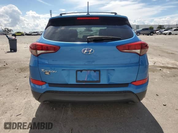 2017 Hyundai Tucson SE с VIN KM8J33A45HU390771, выставлен на аукционе Copart как лот 83818395 с пробегом 54 675 миль миль и Списание • Salvage title. История ставок и продаж доступна на DreamBid. Изображение 6.