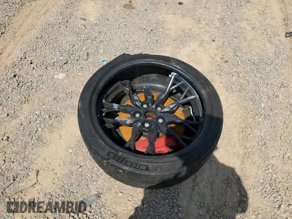 2023 Chevrolet Corvette 2LT z VIN 1G1YB3D46P5107796, wystawiony jako Copart lot #62565695 z przebiegiem 39 831 mil mil oraz Szkoda całkowita • Salvage title. Historia ofert i sprzedaży dostępna na DreamBid. Obrazek 12.