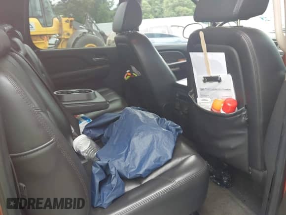 2008 Chevrolet Avalanche 2LT с VIN 3GNFK12388G232779, выставлен на аукционе IAAI как лот 42461591 с пробегом 260 221 миль миль и . История ставок и продаж доступна на DreamBid. Изображение 8.