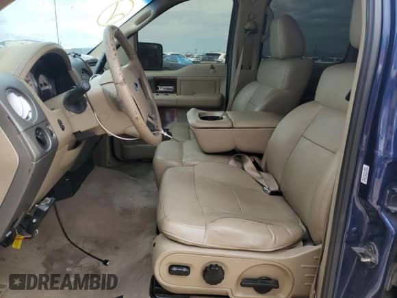 2007 Ford F-150 XLT с VIN 1FTPW12V57KC54975, выставлен на аукционе Copart как лот 71320405 с пробегом 233 400 миль миль и Списание • Salvage title. История ставок и продаж доступна на DreamBid. Изображение 7.