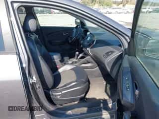 2014 Hyundai Tucson Limited with VIN KM8JUCAG8EU855126, listed as a IAAI auction lot 43374922 with 211,922 mi miles and . Bid and sale history available at DreamBid. Image 5.