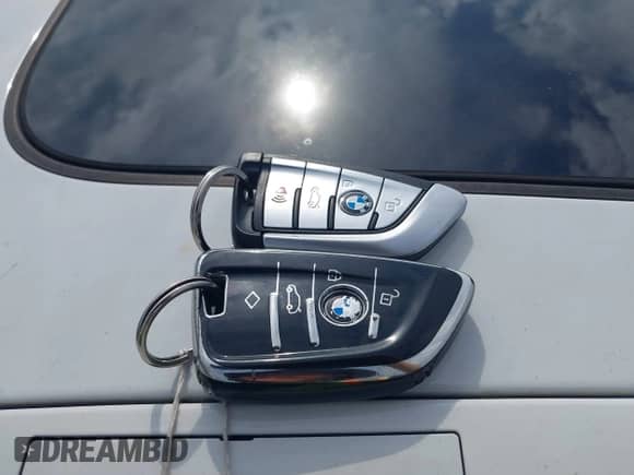 2018 BMW 5 Series 540i xDrive с VIN WBAJE7C57JWD53128, выставлен на аукционе IAAI как лот 42983632 с пробегом 95 644 миль миль и . История ставок и продаж доступна на DreamBid. Изображение 11.