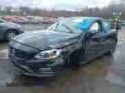 2018 Volvo S60 Dynamic с VIN YV140MTLXJ2459745, выставлен на аукционе IAAI как лот 41988052 с пробегом 133 268 миль миль и . История ставок и продаж доступна на DreamBid. Изображение 2.