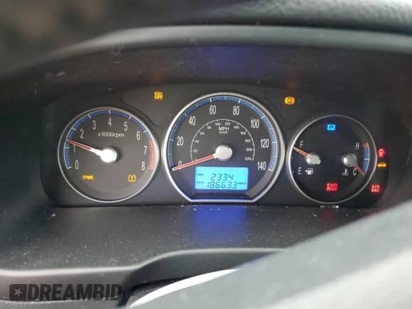 2009 Hyundai Santa Fe Limited с VIN 5NMSH13E49H231818, выставлен на аукционе Copart как лот 70036975 с пробегом 186 633 миль миль и Списание • Salvage title. История ставок и продаж доступна на DreamBid. Изображение 9.