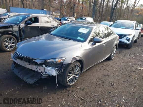2016 Lexus IS 300/350 z VIN JTHCM1D28G5001685, wystawiony jako IAAI lot #41810156 z przebiegiem 49 392 mil mil oraz . Historia ofert i sprzedaży dostępna na DreamBid. Obrazek 2.