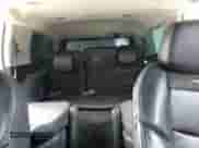 2017 Cadillac Escalade Luxury z VIN 1GYS4BKJ9HR197587, wystawiony jako Copart lot #53399435 z przebiegiem Nie podano mil oraz Czysty tytuł • Clean title. Historia ofert i sprzedaży dostępna na DreamBid. Obrazek 10.