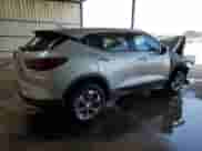 2025 Chevrolet Blazer LT z VIN 3GNKBCR40SS188936, wystawiony jako Copart lot #66968735 z przebiegiem 7 588 mil mil oraz Szkoda całkowita • Salvage title. Historia ofert i sprzedaży dostępna na DreamBid. Obrazek 3.