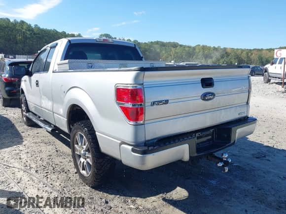 2014 Ford F-150 STX с VIN 1FTFX1EF2EKF21709, выставлен на аукционе IAAI как лот 43426858 с пробегом 196 920 миль миль и . История ставок и продаж доступна на DreamBid. Изображение 3.