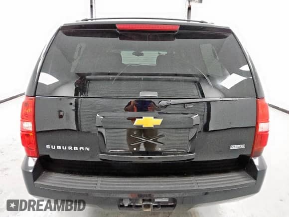 2011 Chevrolet Suburban LS с VIN 1GNSCHE03BR345018, выставлен на аукционе Copart как лот 59295725 с пробегом 300 885 миль миль и Чистый • Clean title. История ставок и продаж доступна на DreamBid. Изображение 6.
