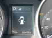 2018 Hyundai Santa Fe 2.4L z VIN 5XYZTDLB2JG556213, wystawiony jako IAAI lot #43272986 z przebiegiem 105 475 mil mil oraz . Historia ofert i sprzedaży dostępna na DreamBid. Obrazek 15.