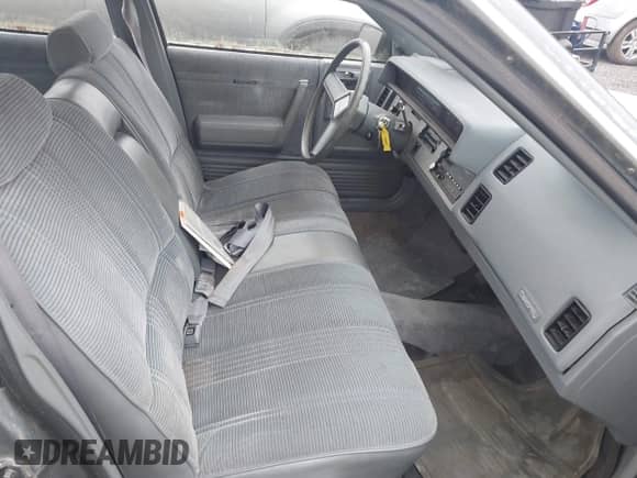 1987 Chevrolet Celebrity с VIN 2G1AW51R9H2110190, выставлен на аукционе IAAI как лот 42840560 с пробегом 140 955 миль миль и . История ставок и продаж доступна на DreamBid. Изображение 5.