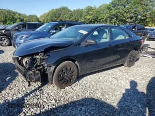2017 Toyota Camry XLE z VIN 4T1BF1FK7HU448645, wystawiony jako Copart lot #80604775 z przebiegiem 88 207 mil mil oraz Szkoda całkowita • Salvage title. Historia ofert i sprzedaży dostępna na DreamBid. Obrazek 1.
