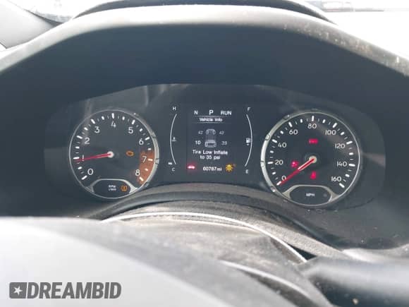 2018 Jeep Renegade Latitude с VIN ZACCJBBB0JPH75687, выставлен на аукционе IAAI как лот 42622496 с пробегом 60 767 миль миль и . История ставок и продаж доступна на DreamBid. Изображение 7.