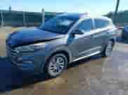 2018 Hyundai Tucson SEL z VIN KM8J3CA45JU641472, wystawiony jako IAAI lot #43459955 z przebiegiem 101 796 mil mil oraz . Historia ofert i sprzedaży dostępna na DreamBid. Obrazek 2.