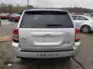 2010 Jeep Compass Latitude с VIN 1J4NF1FB1AD646011, выставлен на аукционе Copart как лот 79056184 с пробегом 178 737 миль миль и На запчасти • Non repairable. История ставок и продаж доступна на DreamBid. Изображение 6.